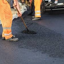 Best Driveway Maintenance Services  in Memphis, FL